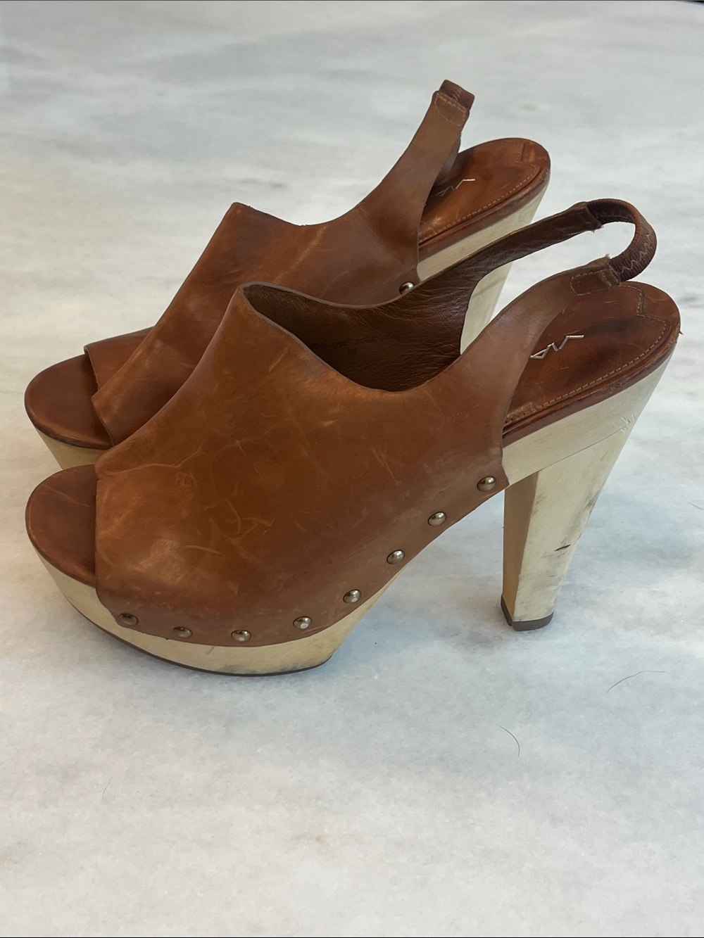 Via Spiga Astro Studded Slingback Platform Heels Clogs Carmel Brown Leather Sz 8 - Picture 10 of 13